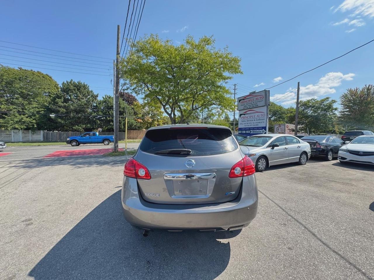 2012 Nissan Rogue SV Photo