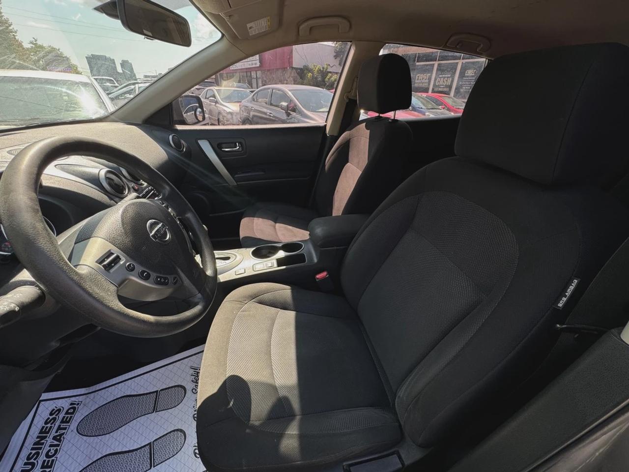 2012 Nissan Rogue SV Photo