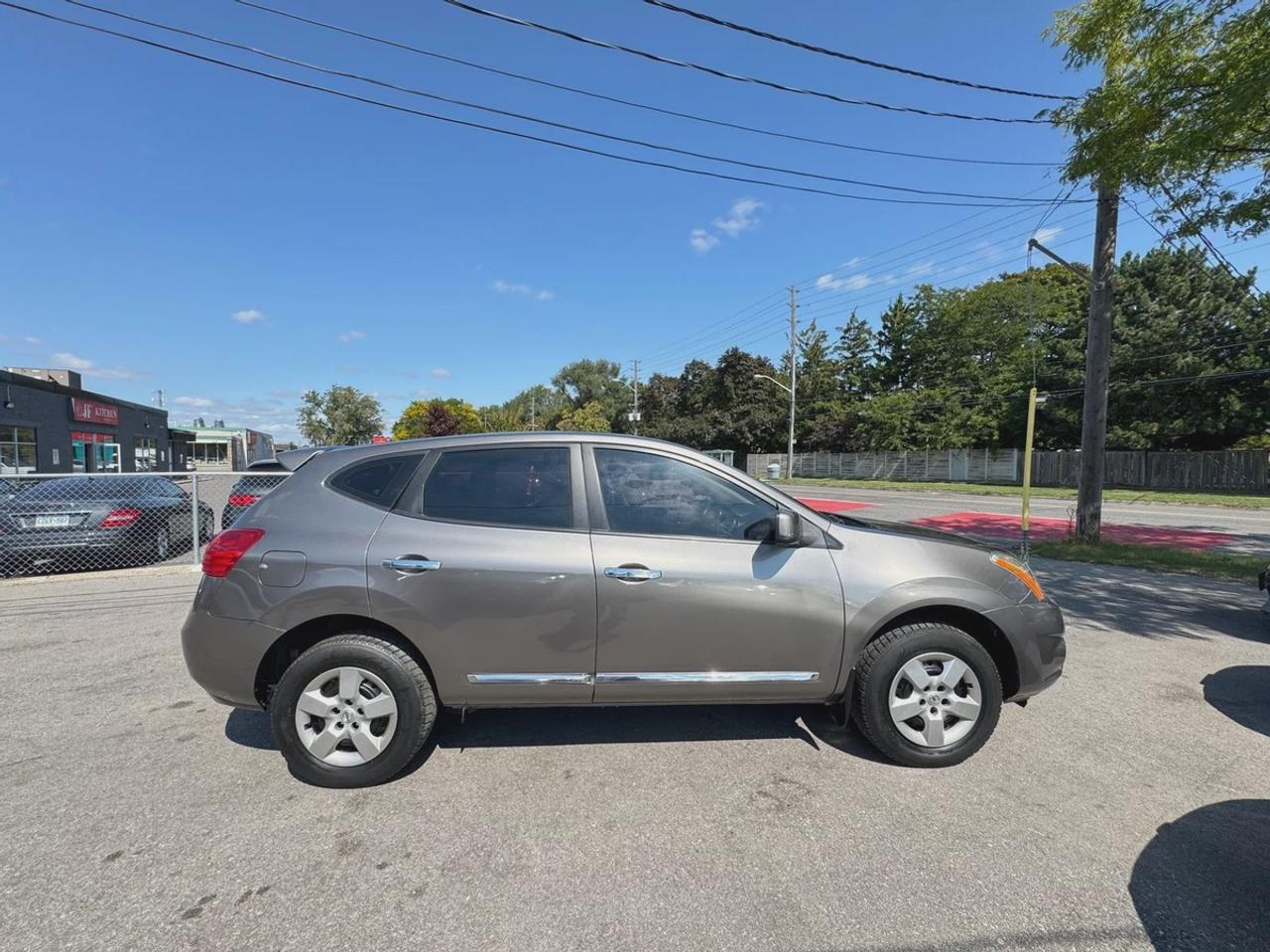 2012 Nissan Rogue SV Photo