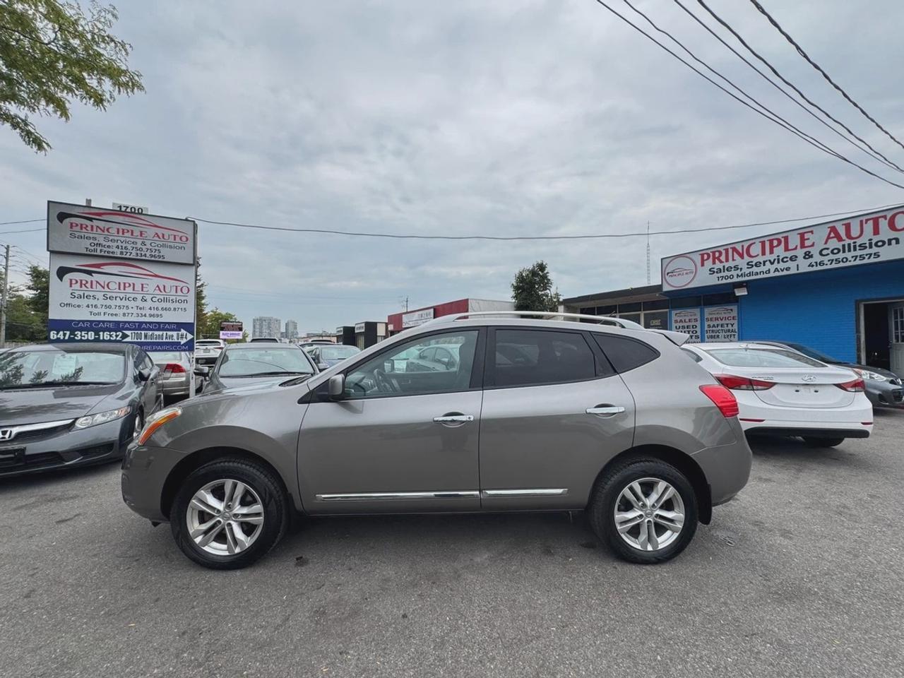 2013 Nissan Rogue SV Photo