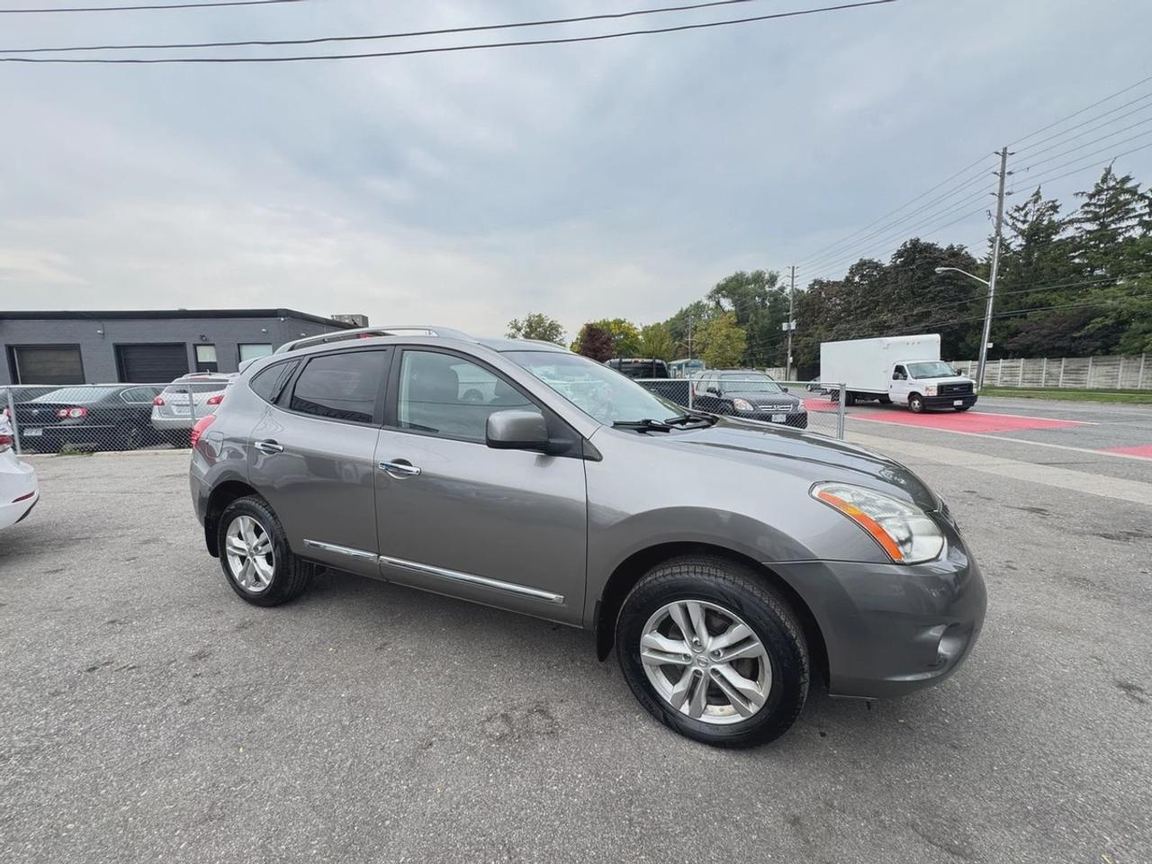 2013 Nissan Rogue SV Photo