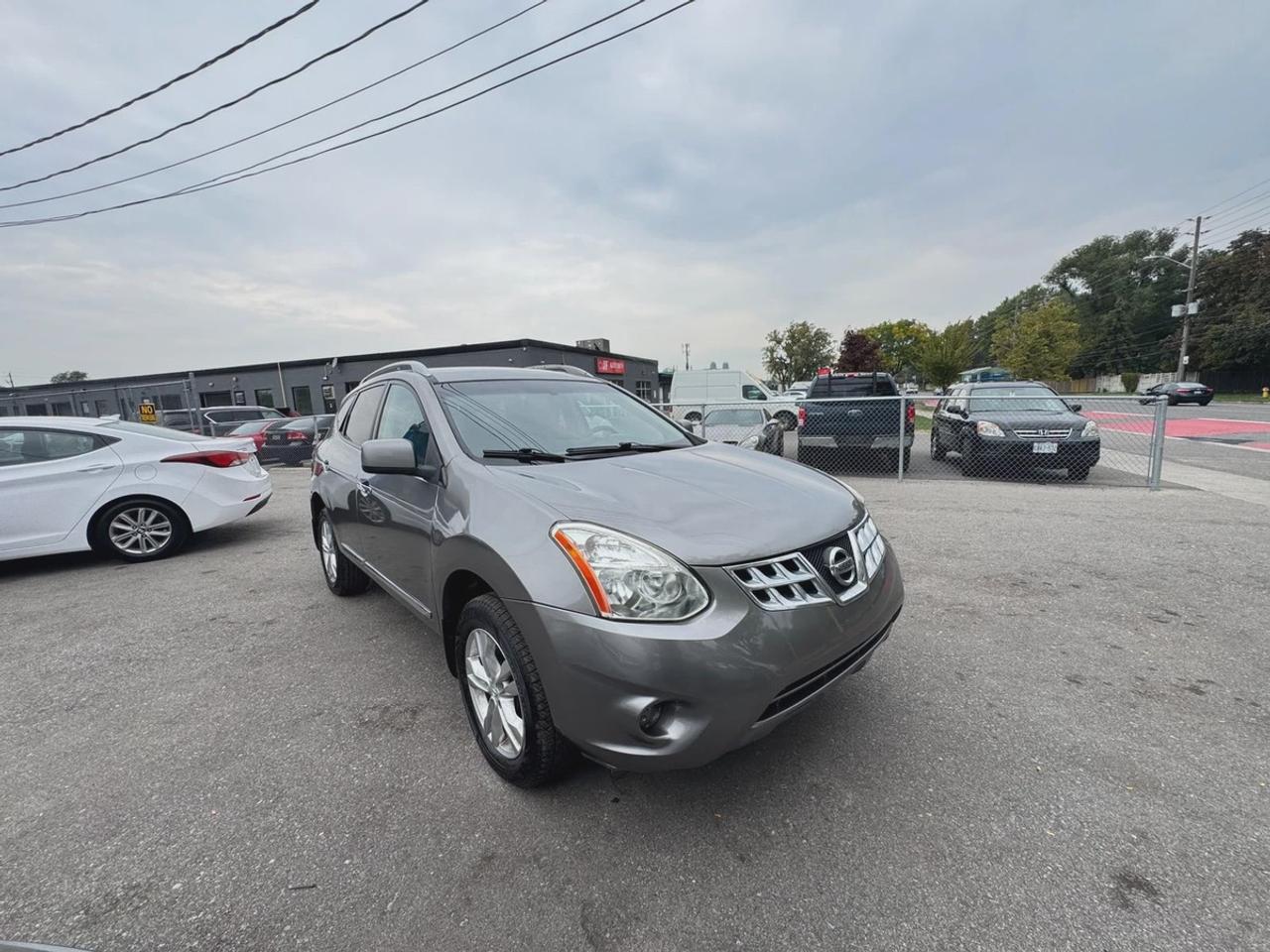 2013 Nissan Rogue SV Photo