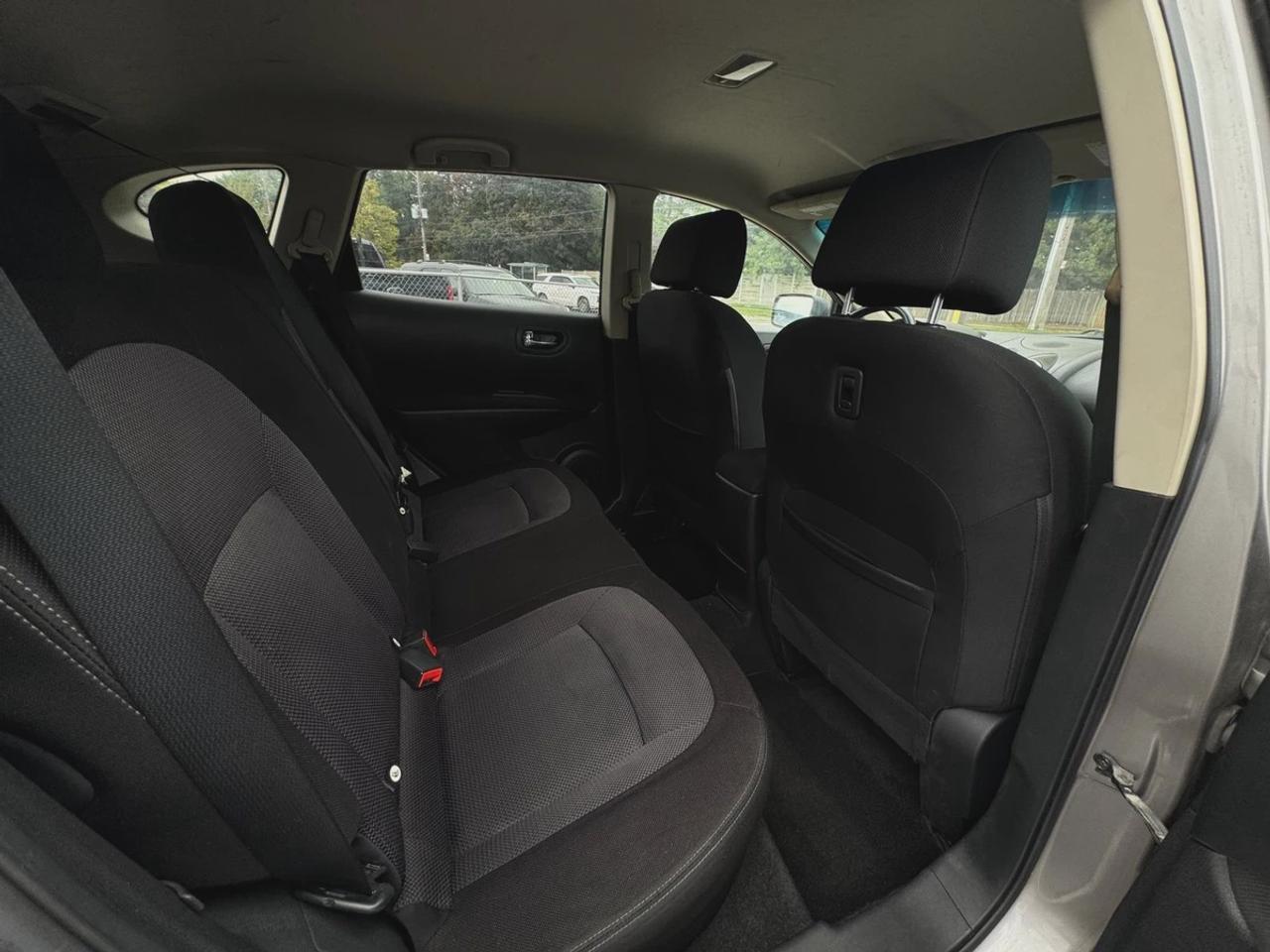 2013 Nissan Rogue SV Photo