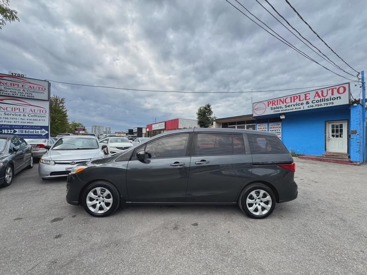 2016 Mazda MAZDA5 Touring Photo