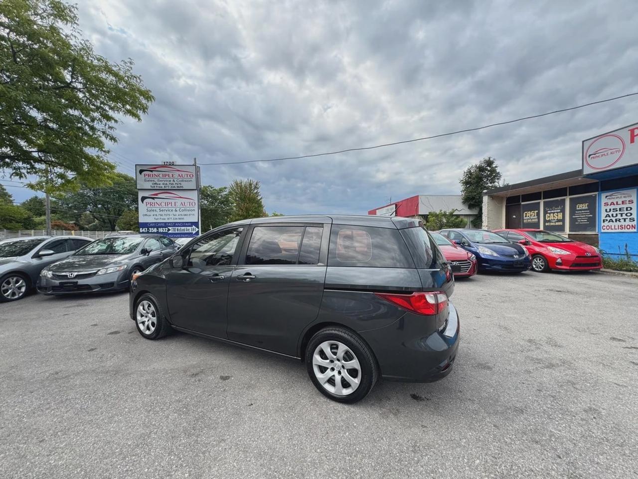 2016 Mazda MAZDA5 Touring Photo5