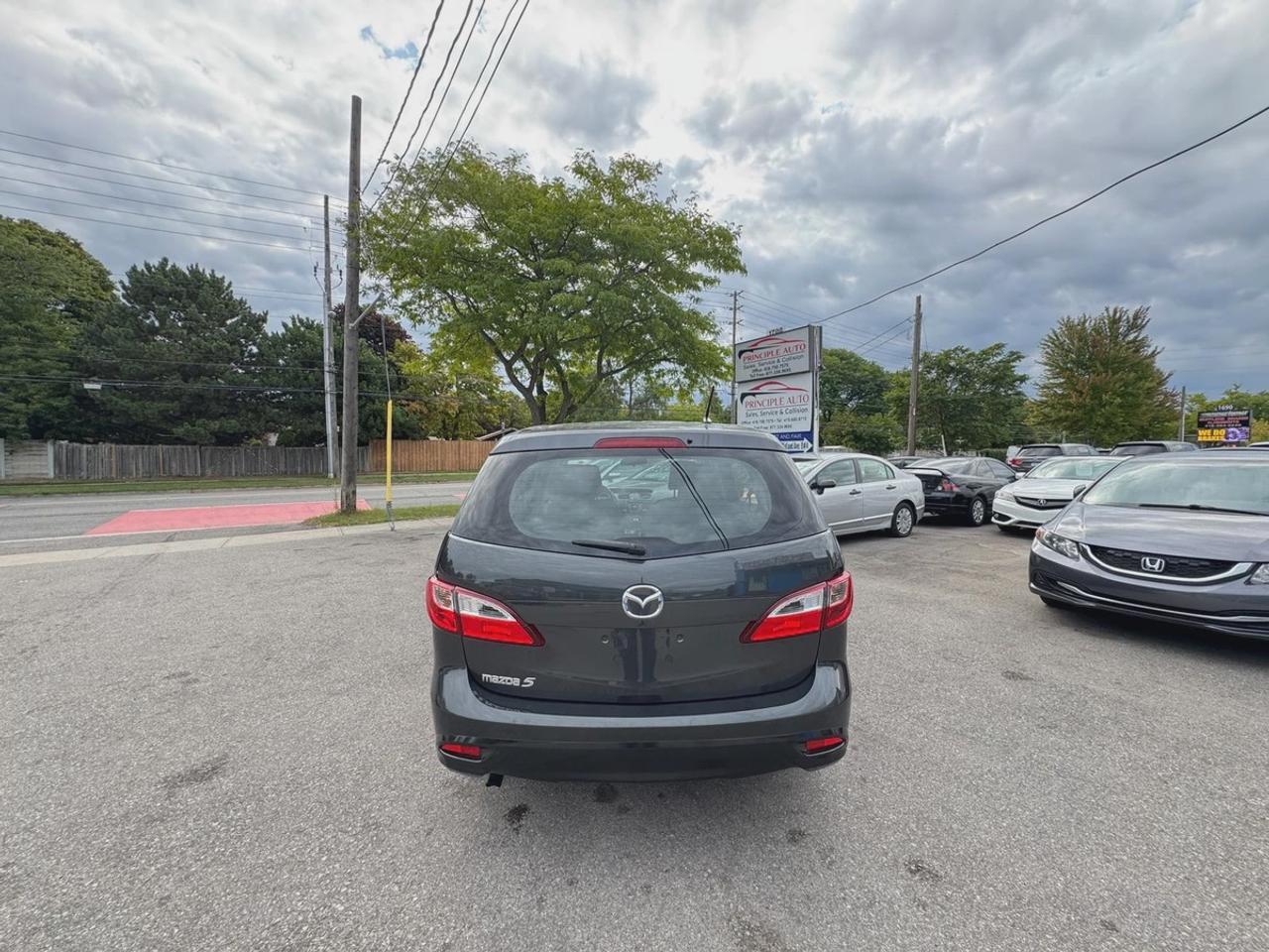 2016 Mazda MAZDA5 Touring Photo4