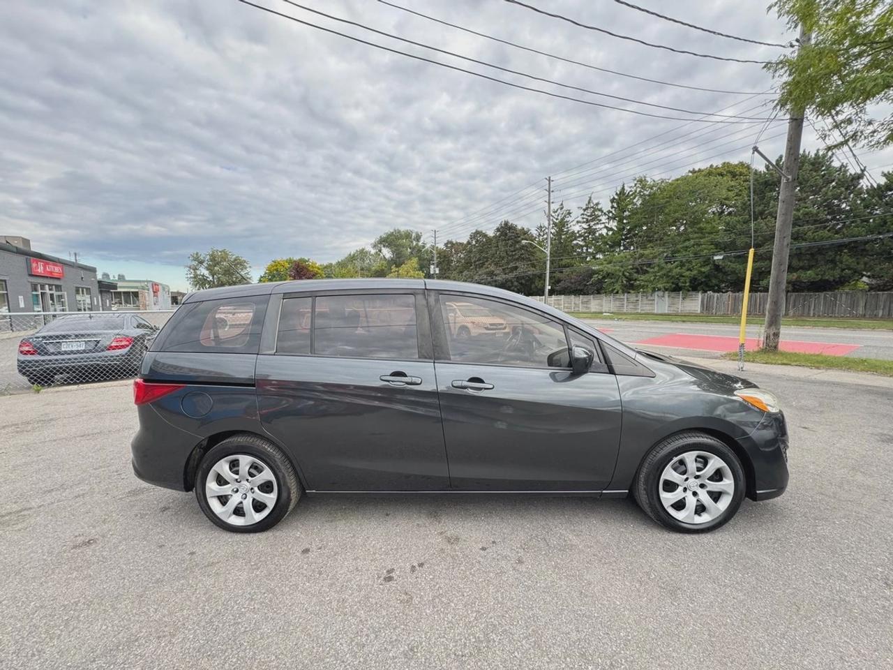2016 Mazda MAZDA5 Touring Photo