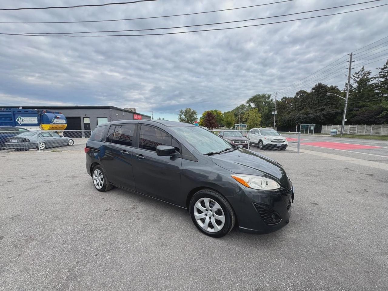 2016 Mazda MAZDA5 Touring Photo