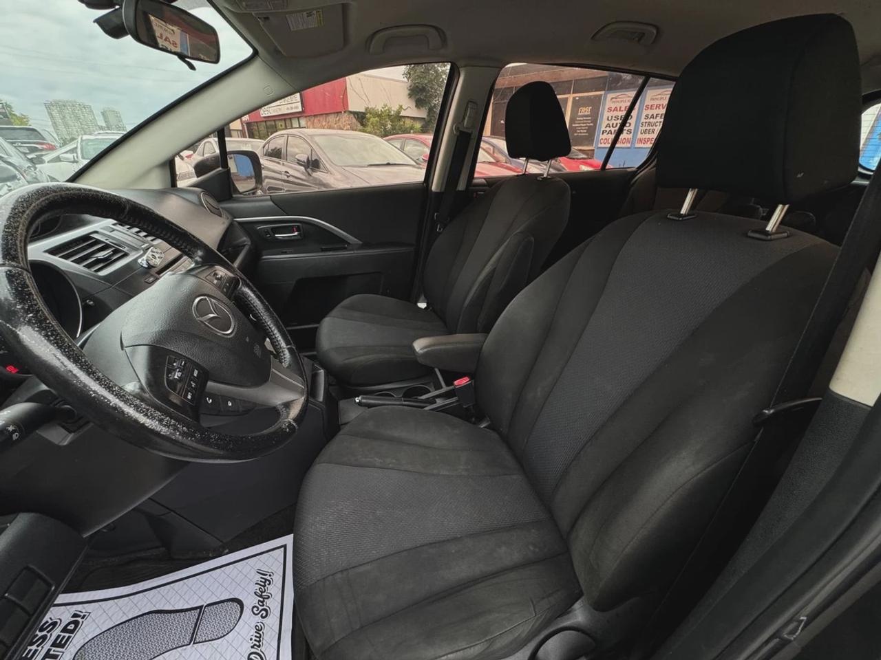 2016 Mazda MAZDA5 Touring Photo