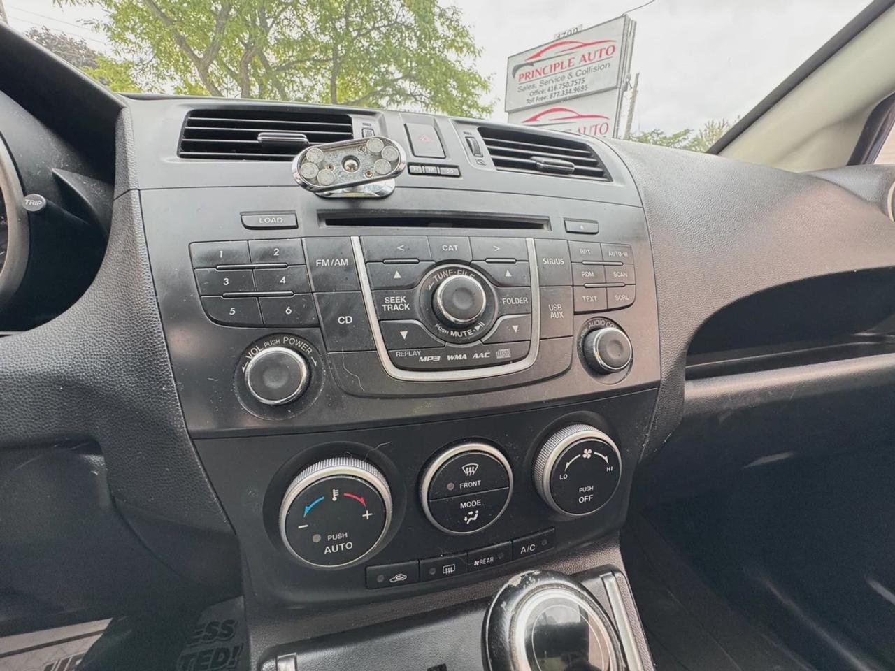 2016 Mazda MAZDA5 Touring Photo