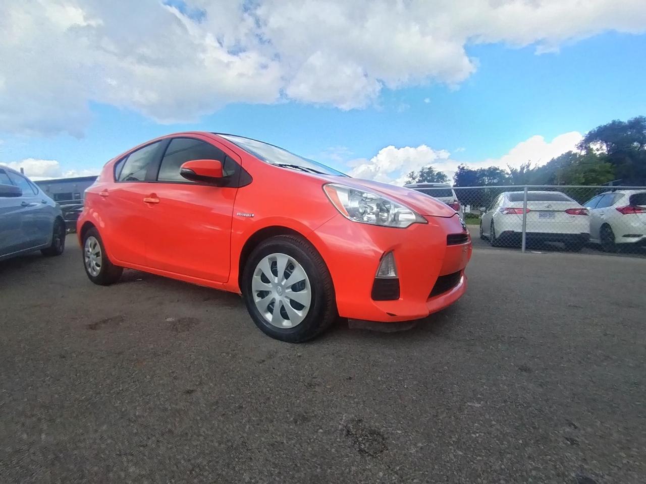 2013 Toyota Prius c Two Photo