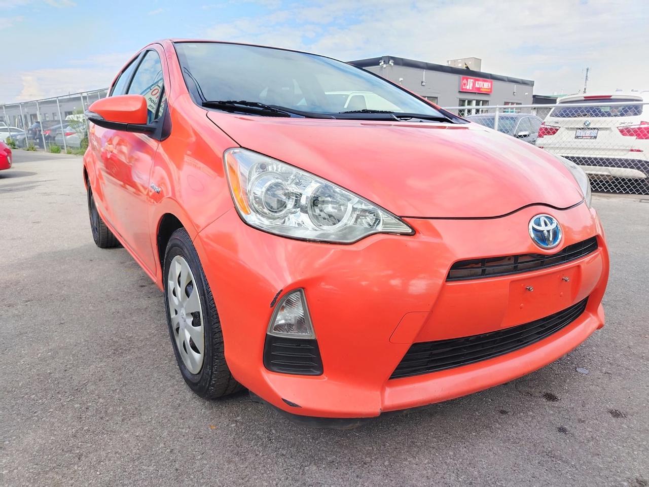 2013 Toyota Prius c Two Photo
