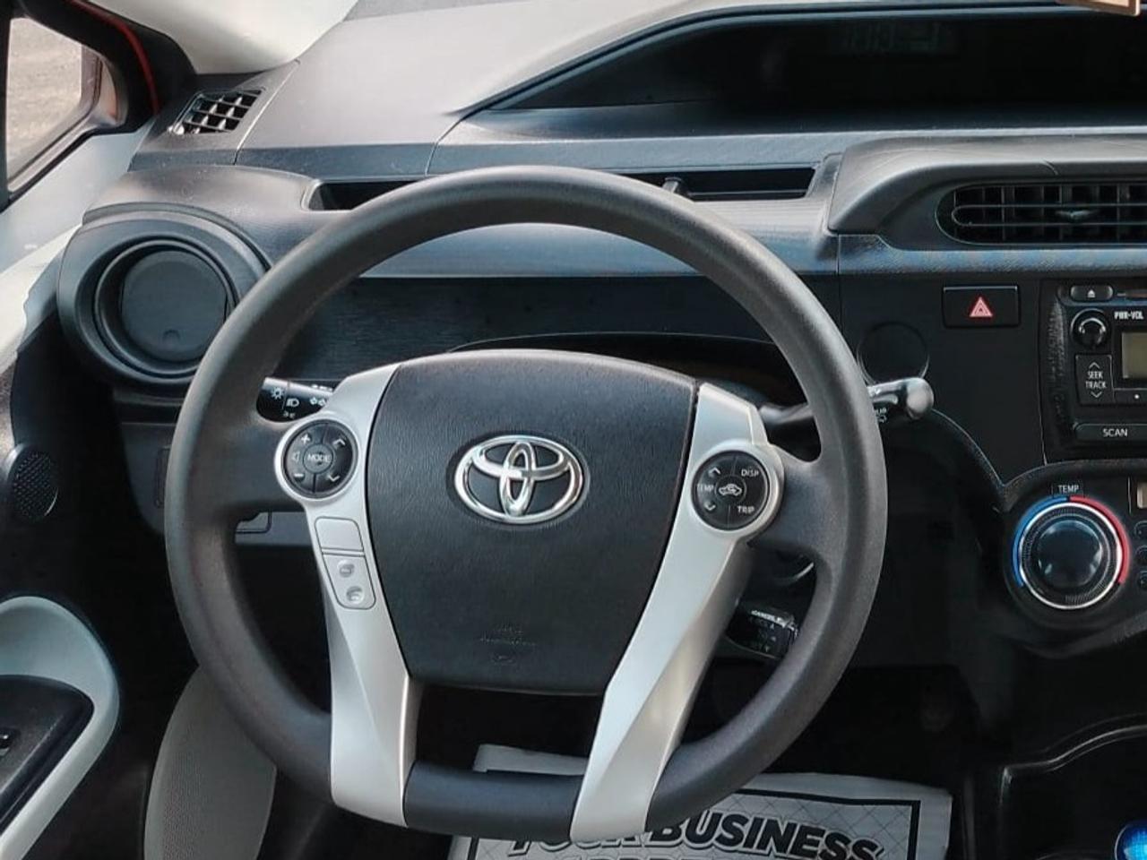 2013 Toyota Prius c Two Photo