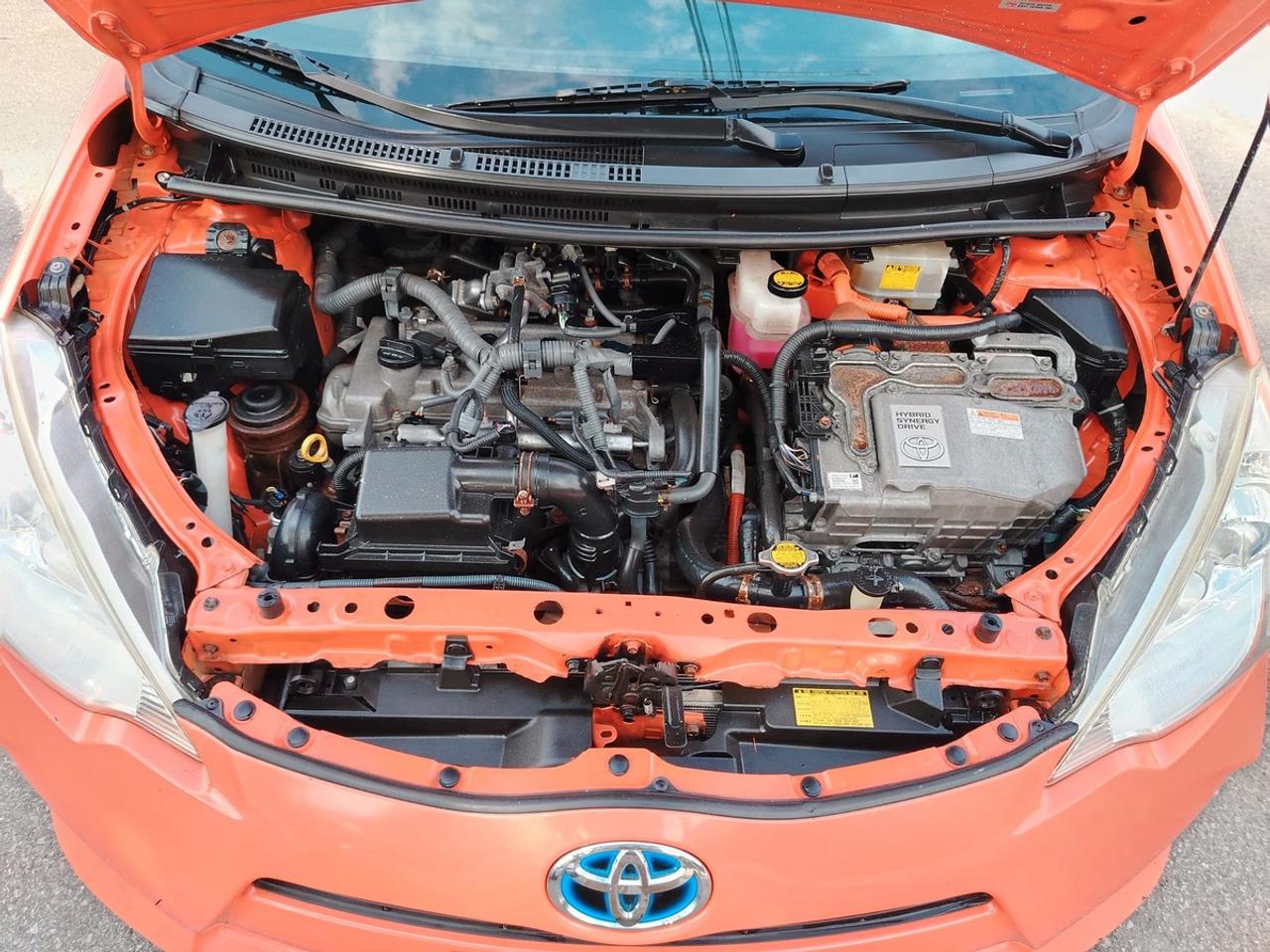 2013 Toyota Prius c Two Photo
