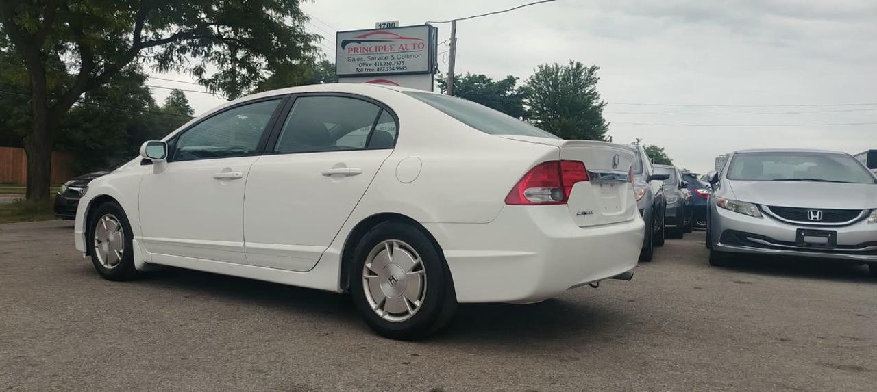 2010 Honda Civic DX-G Photo