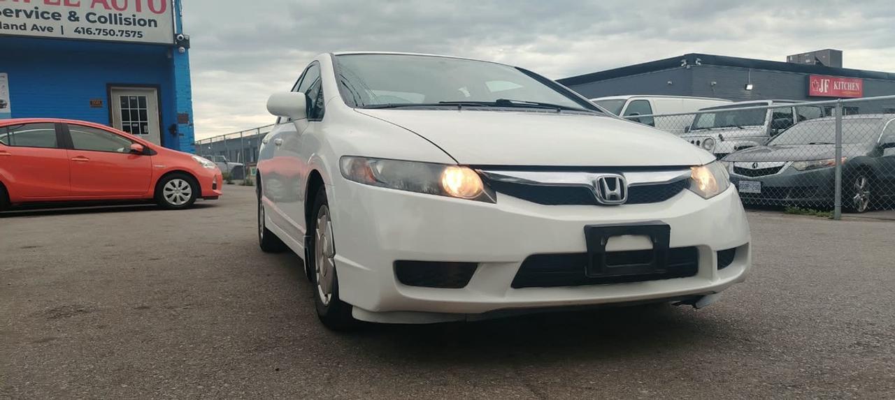 2010 Honda Civic DX-G Photo