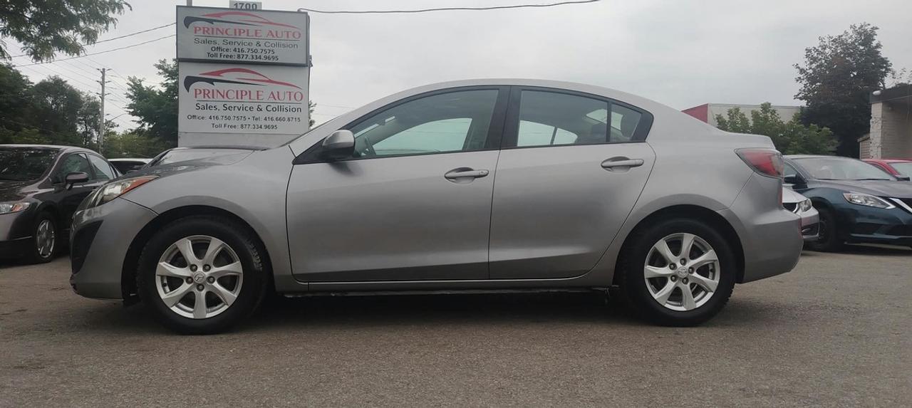 2013 Mazda MAZDA3 i Touring Photo2