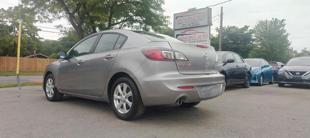 2013 Mazda MAZDA3 i Touring Photo