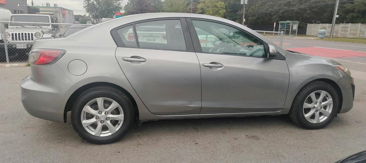 2013 Mazda MAZDA3 i Touring Photo