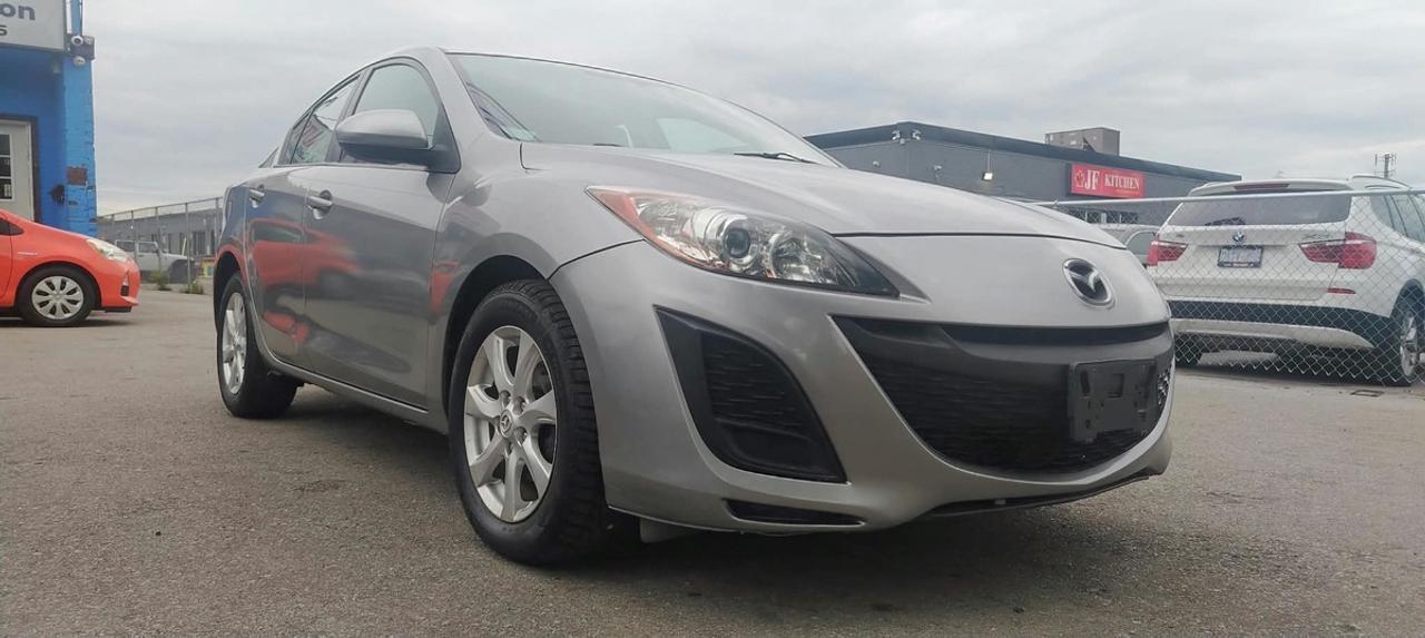 2013 Mazda MAZDA3 i Touring Photo