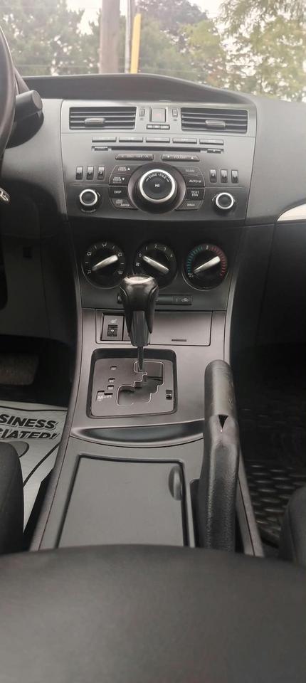2013 Mazda MAZDA3 i Touring Photo