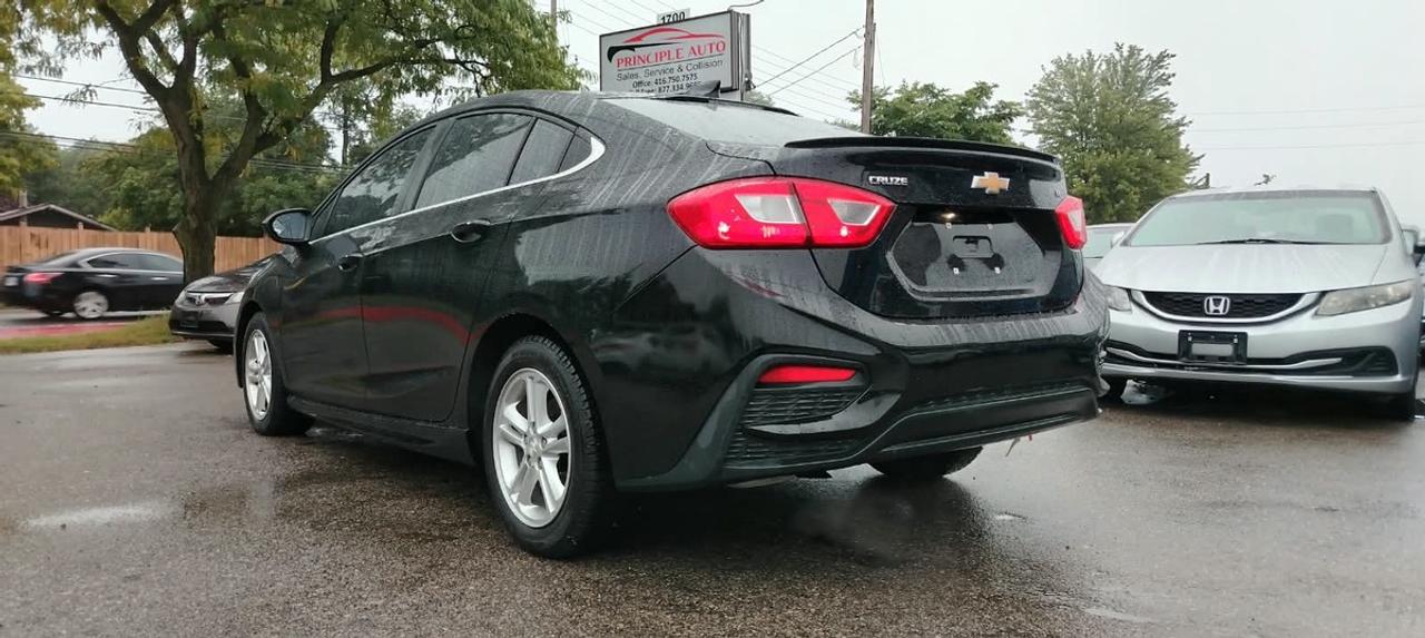 2018 Chevrolet Cruze LT Photo