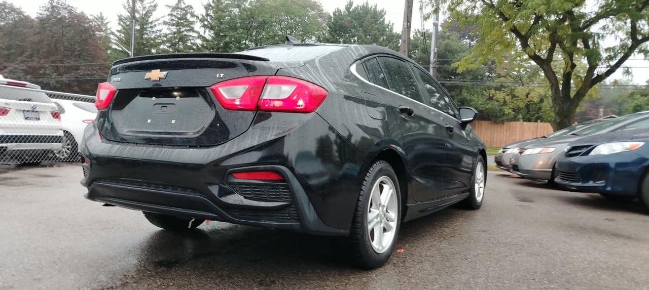 2018 Chevrolet Cruze LT Photo