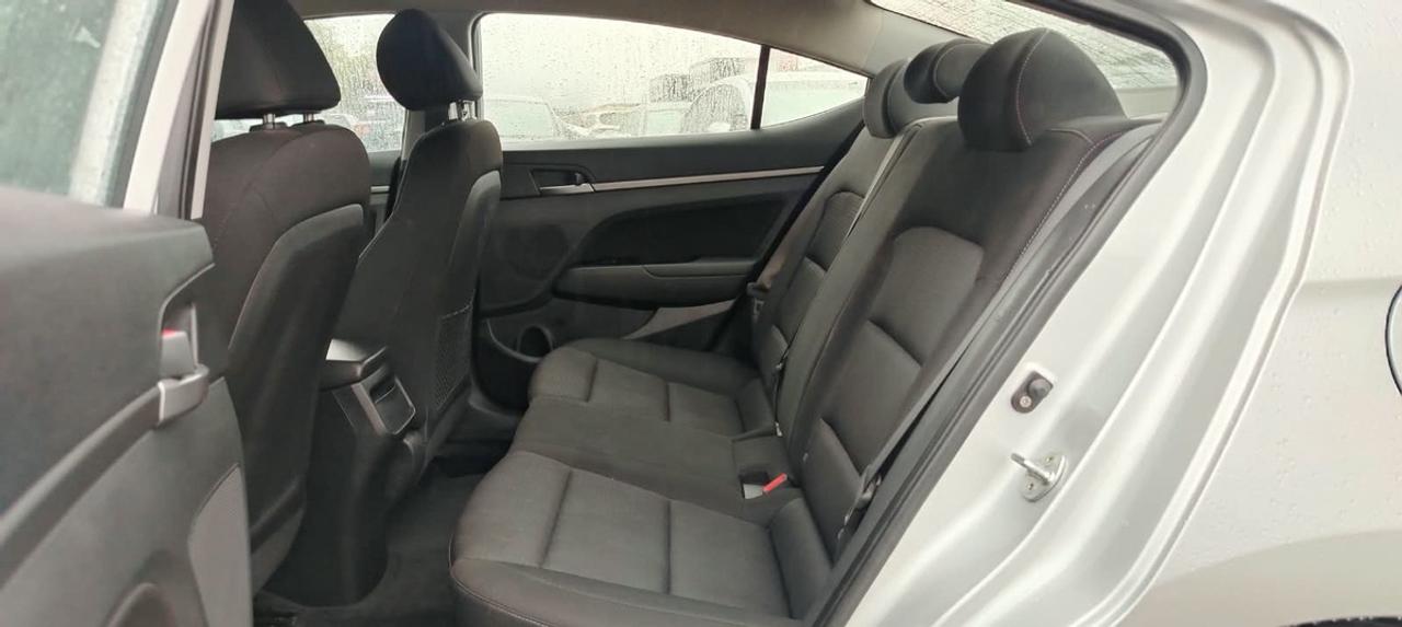 2018 Hyundai Elantra SEL Photo