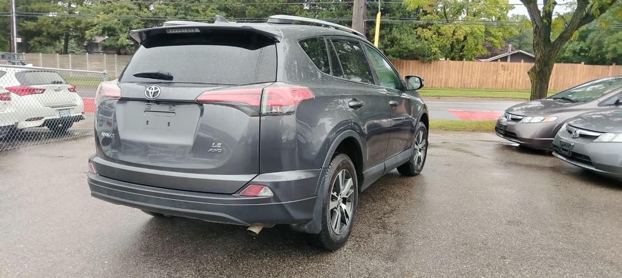2018 Toyota RAV4 LE Photo