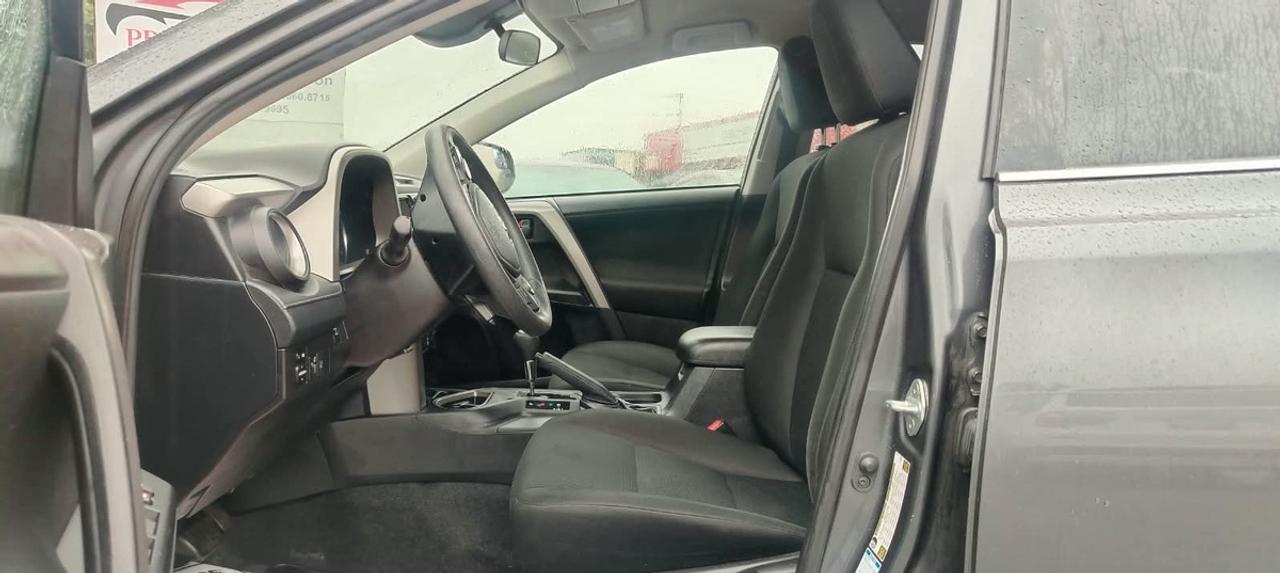 2018 Toyota RAV4 LE Photo