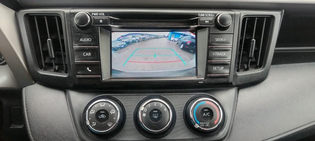 2018 Toyota RAV4 LE Photo