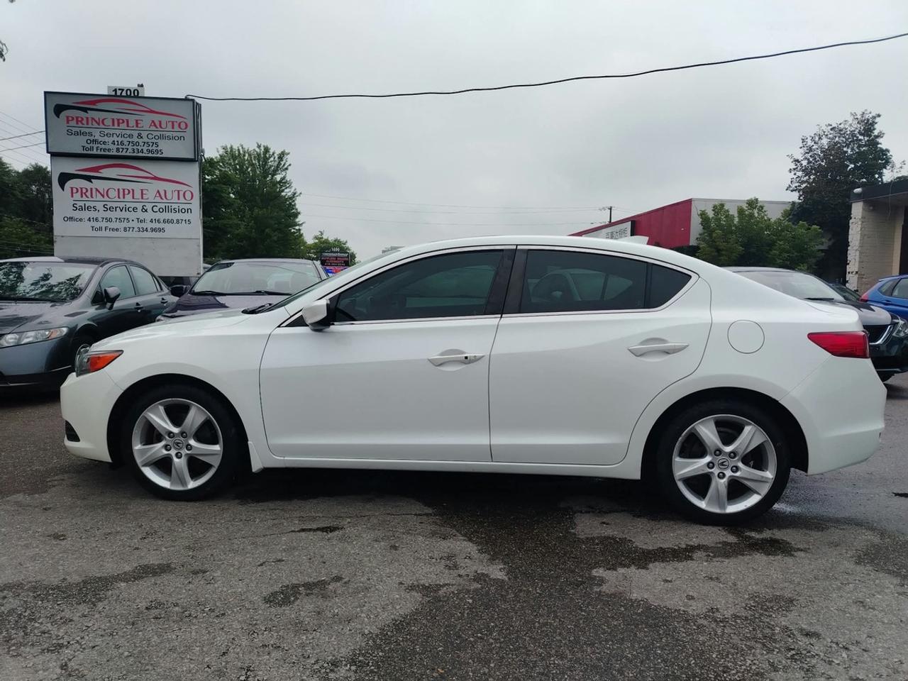 2013 Acura ILX Technology Photo