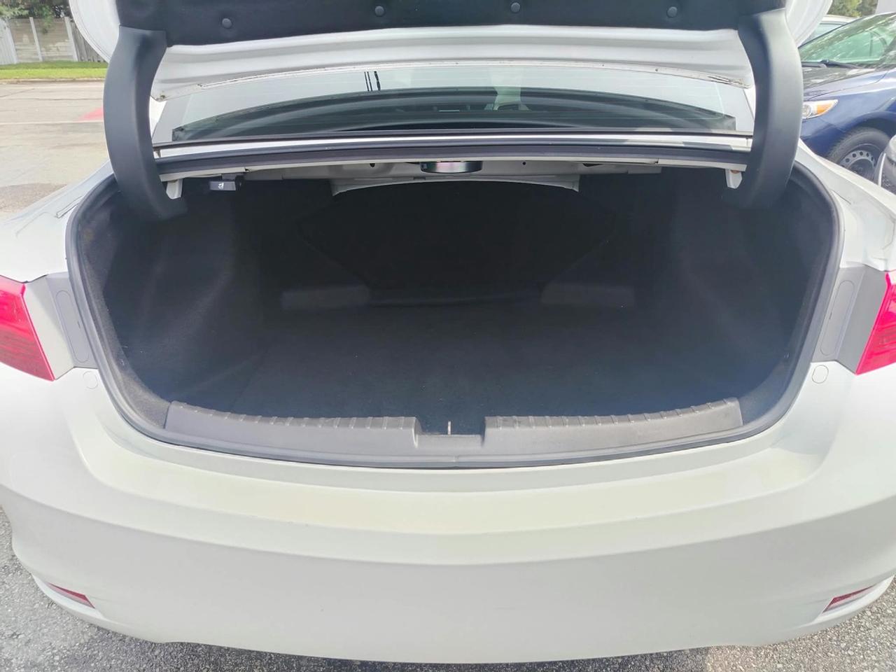 2013 Acura ILX Technology Photo