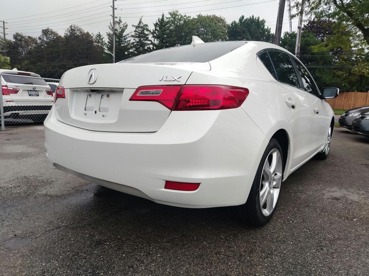 2013 Acura ILX Technology Photo