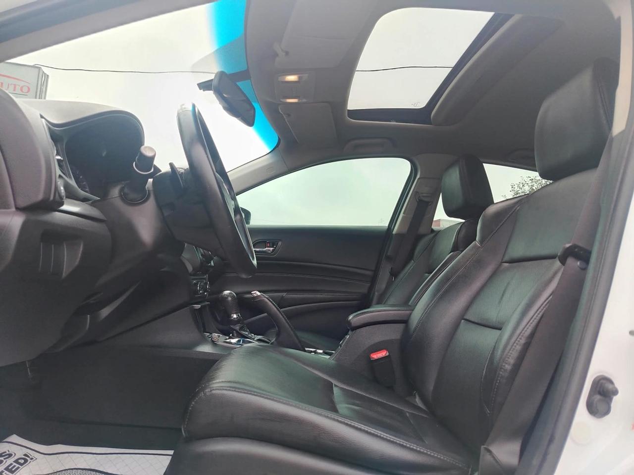 2013 Acura ILX Technology Photo