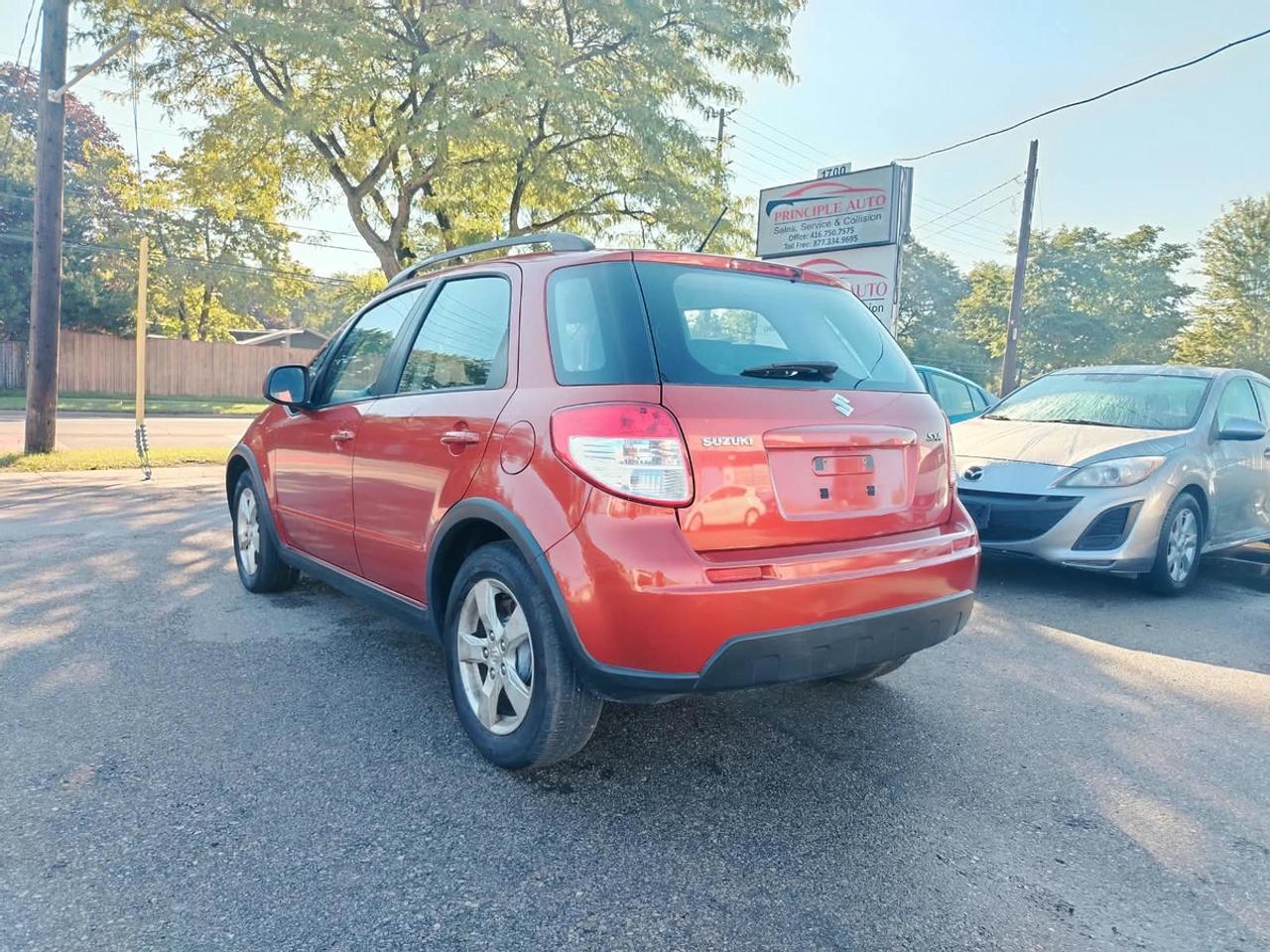 2012 Suzuki SX4 Crossover Premium Photo2