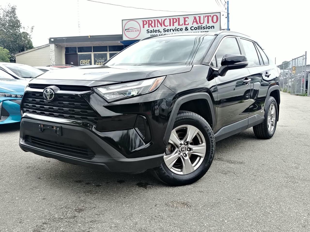 2023 Toyota RAV4 Hybrid XLE Photo