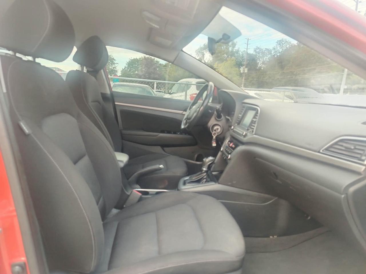 2018 Hyundai Elantra SEL Photo