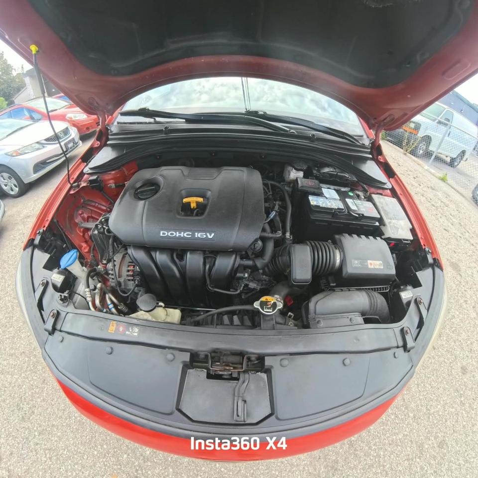 2018 Hyundai Elantra SEL Photo