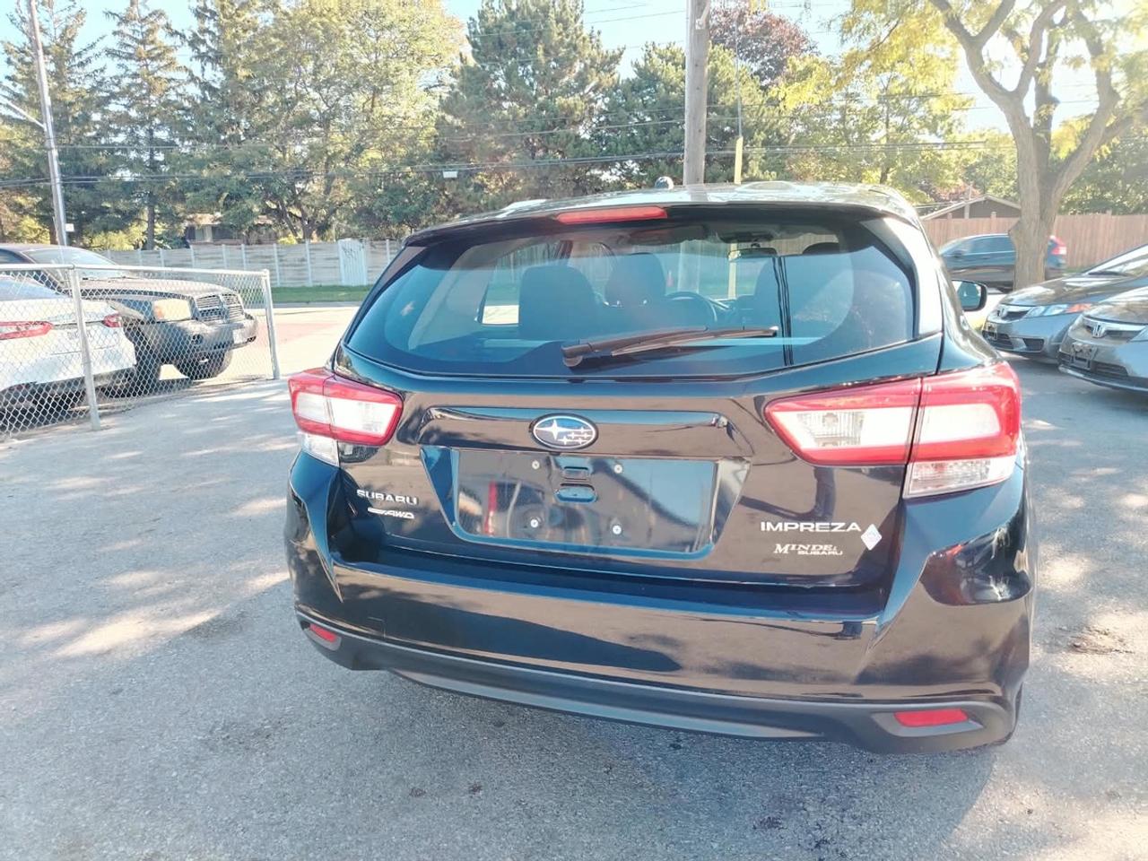 2018 Subaru Impreza Premium Photo3