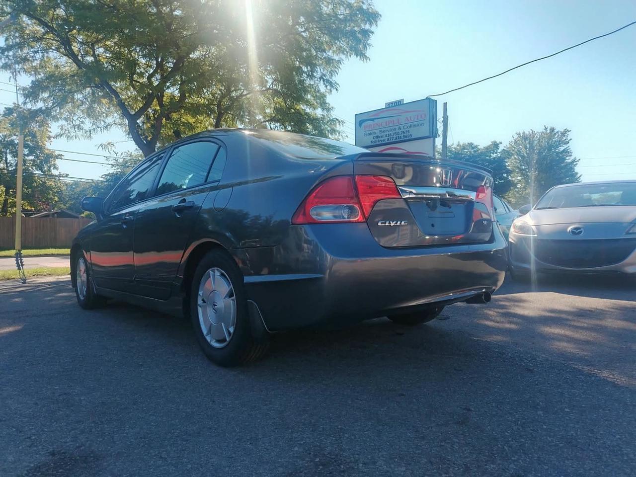 2011 Honda Civic LX Photo2