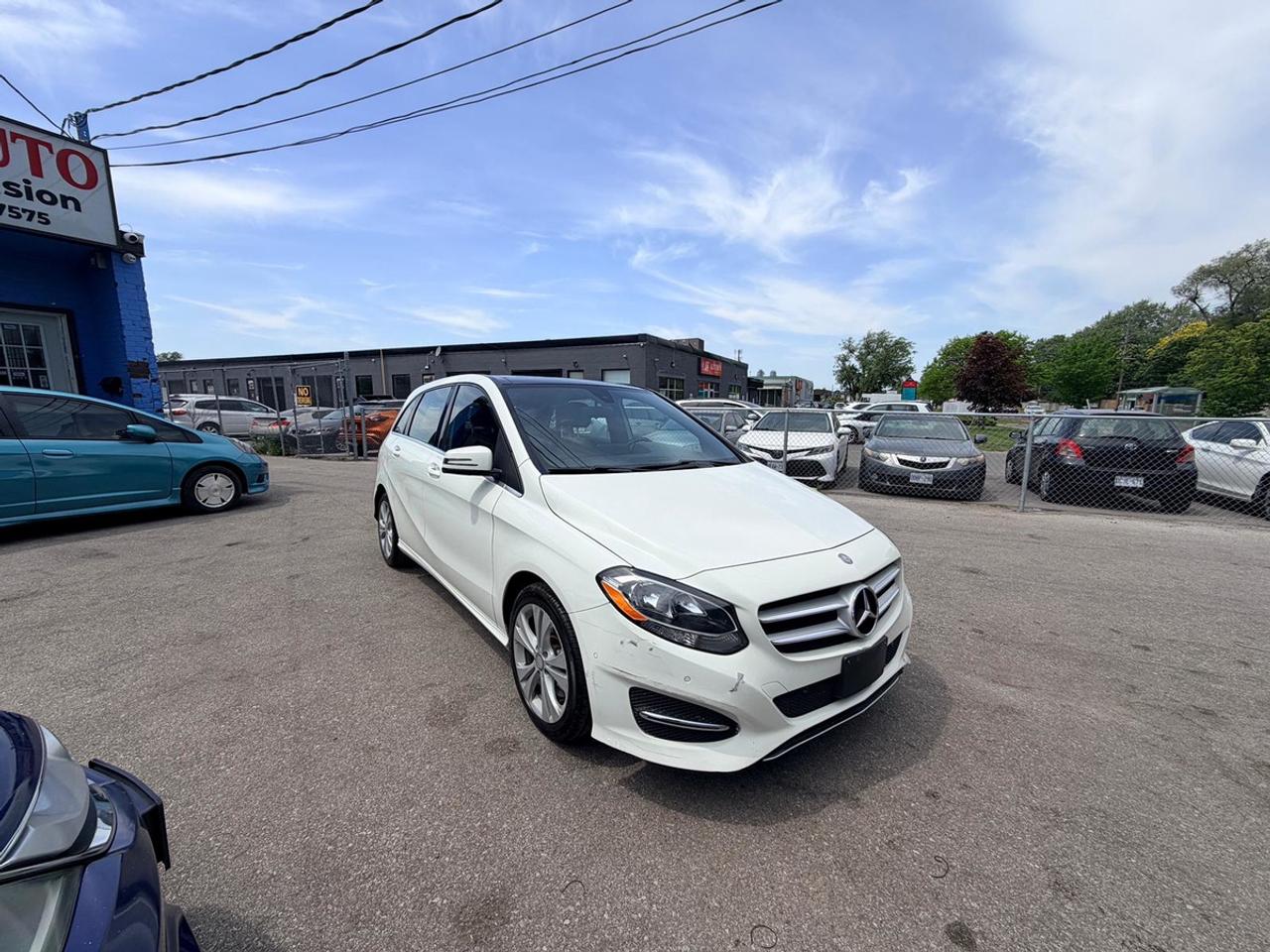 2015 Mercedes-Benz B-Class B 250 Photo