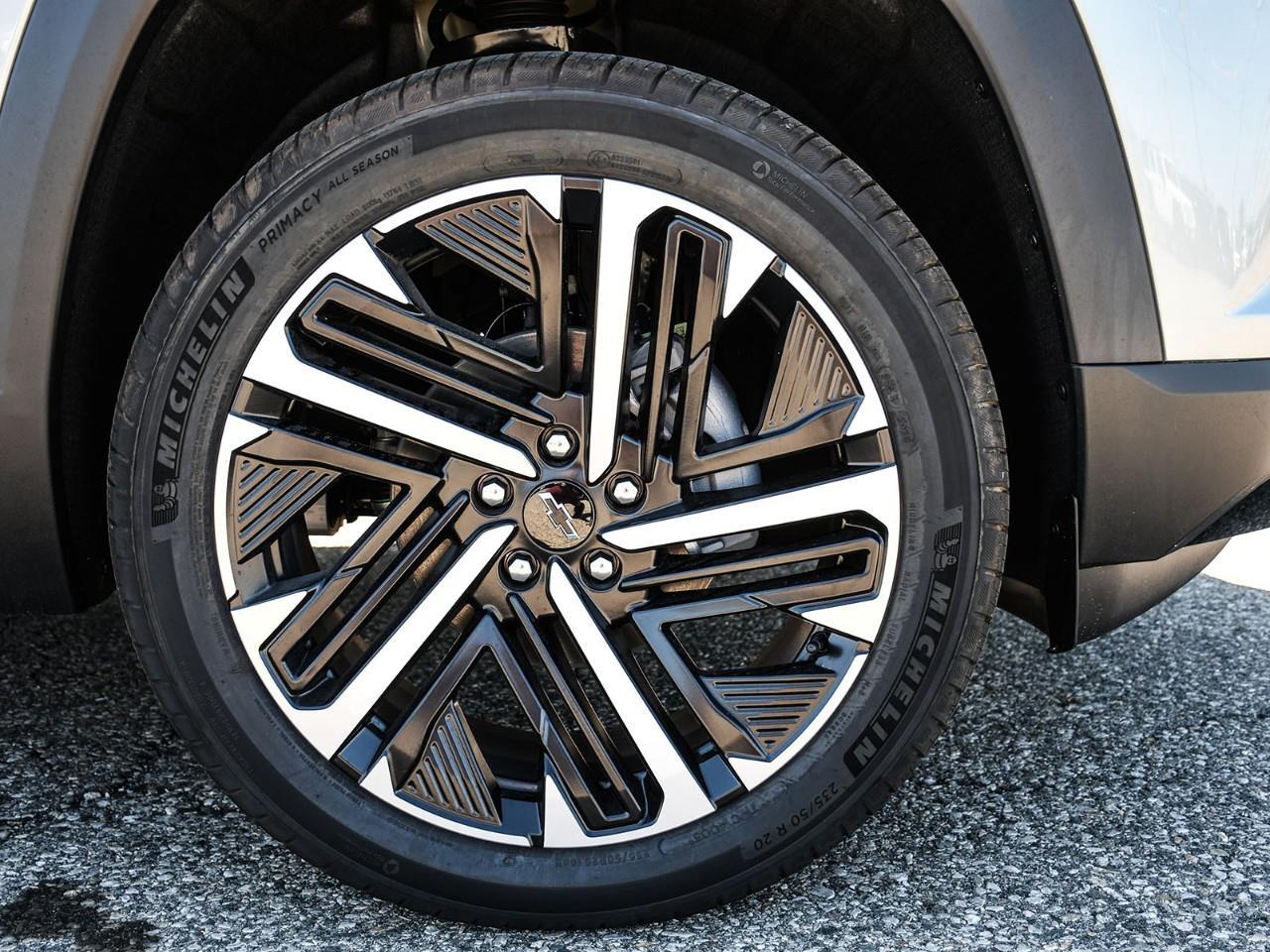 2027 Chevrolet Equinox RS Photo