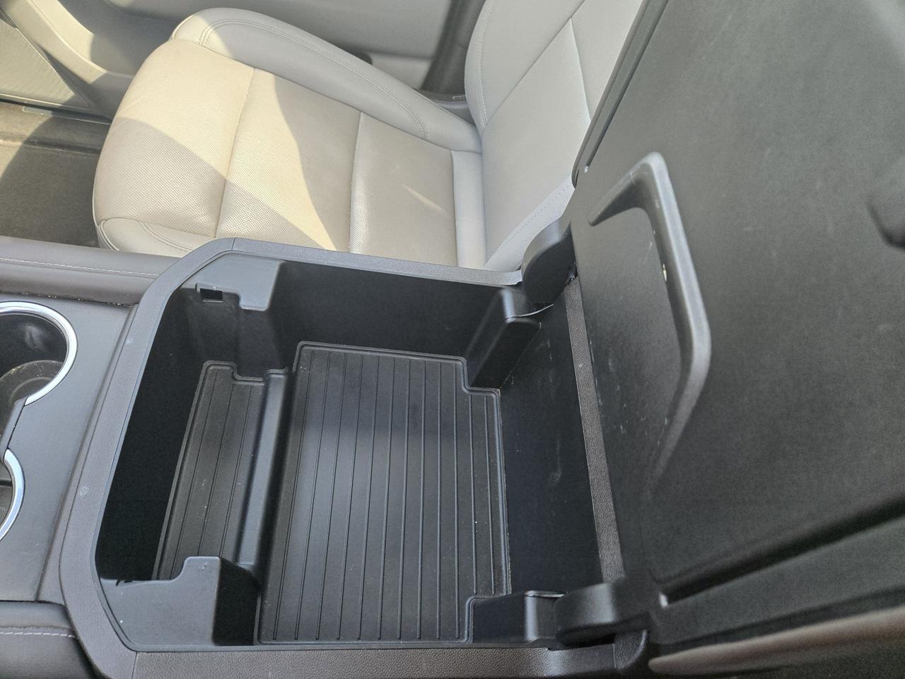 2023 GMC Yukon XL SLT Photo