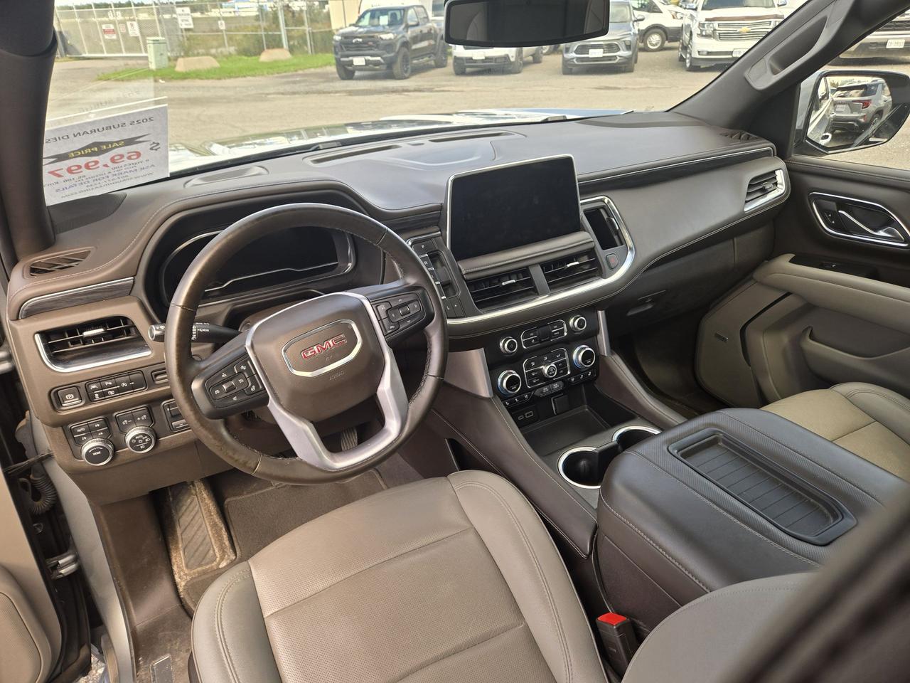 2023 GMC Yukon XL SLT Photo