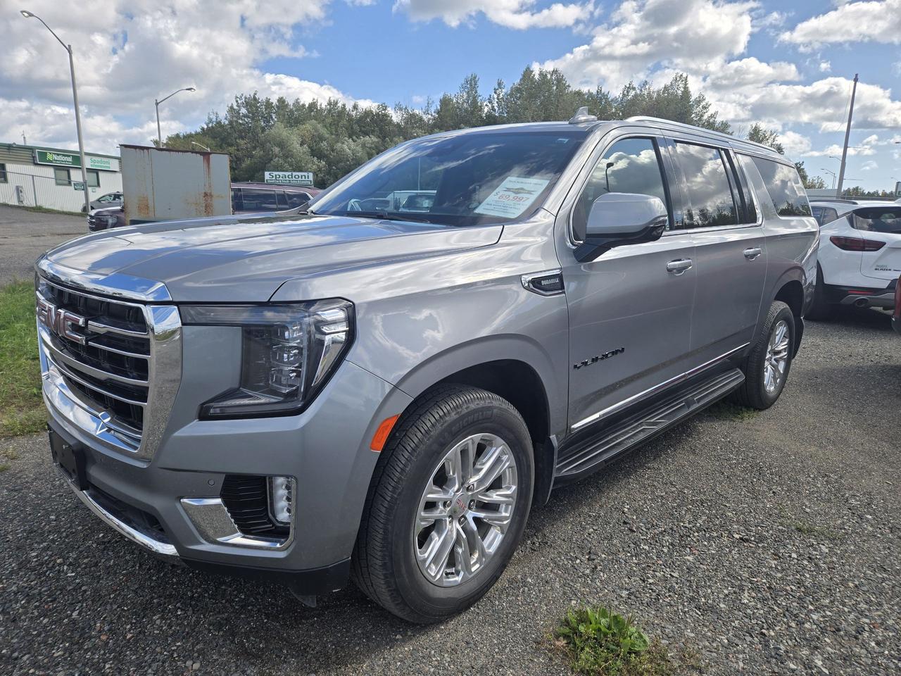 2023 GMC Yukon XL SLT Photo
