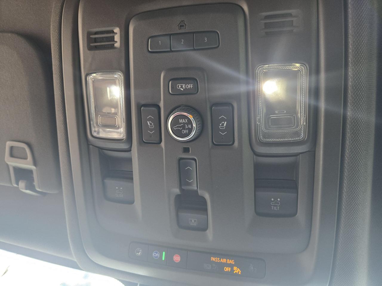 2023 GMC Yukon XL SLT Photo