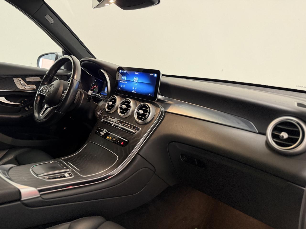 2022 Mercedes-Benz GLC-Class GLC 300 | CARPLAY | PANOROOF | NAVI | LEATHER Photo