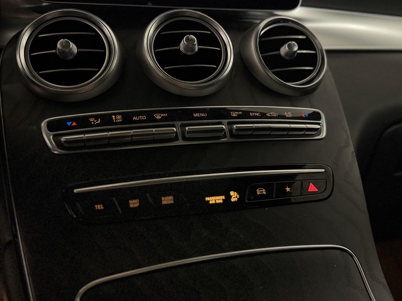 2022 Mercedes-Benz GLC-Class GLC 300 | CARPLAY | PANOROOF | NAVI | LEATHER Photo