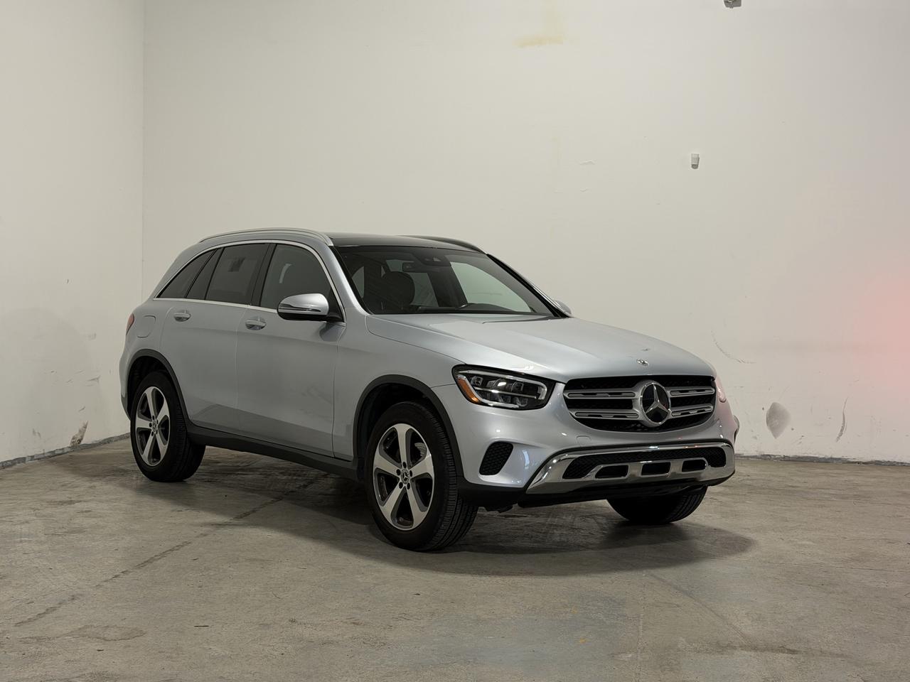 2022 Mercedes-Benz GLC-Class GLC 300 | CARPLAY | PANOROOF | NAVI | LEATHER Photo2